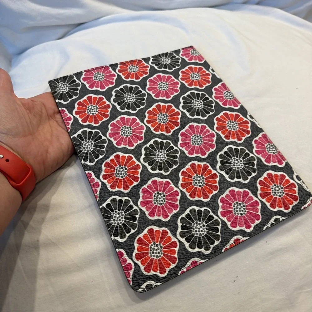 Vera Bradley Tablet Sleeve BLOSSOMS Black, Red, Pink Slim 8 x 10 in Ipad Kindle